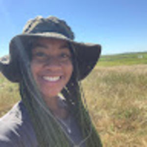 Meet your Posher, Simone